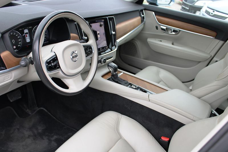 Volvo S90 (2017) 2.0d KŮŽE NAVI KLIMA LED 4x4 - fotka 13 z 29