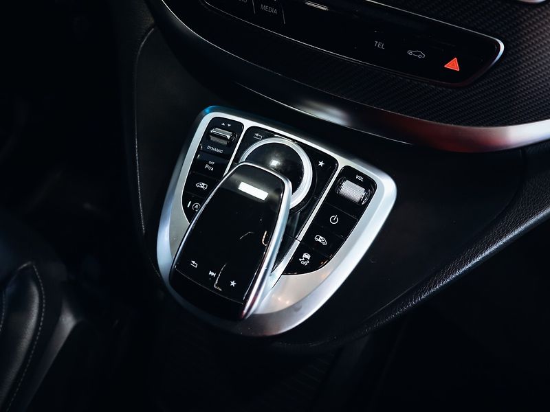 Mercedes-Benz Třídy V V 250d 4MATIC AMG - fotka 7 z 26