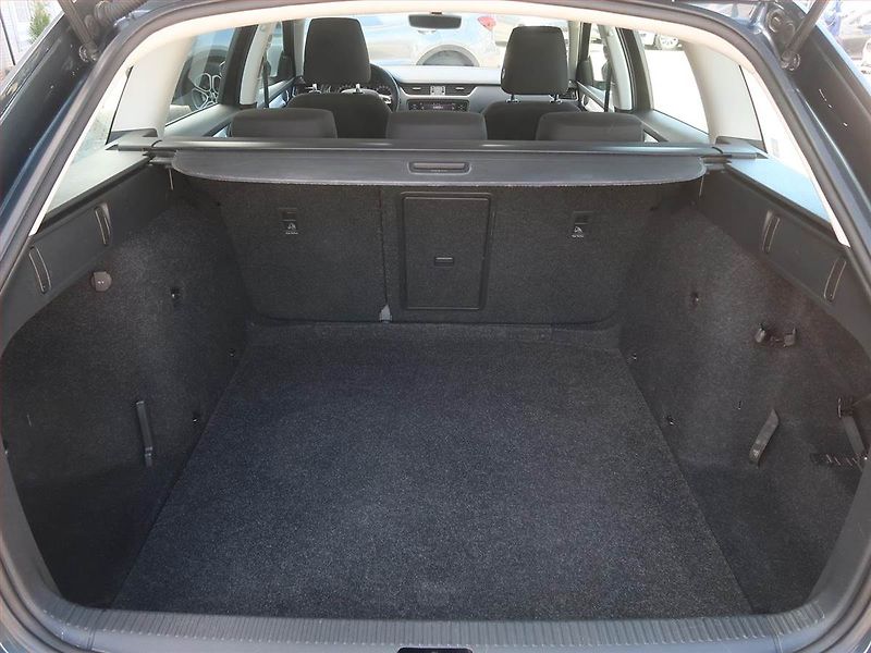 Škoda Octavia (2017) 1.6 TDI, Tempomat - fotka 13 z 18