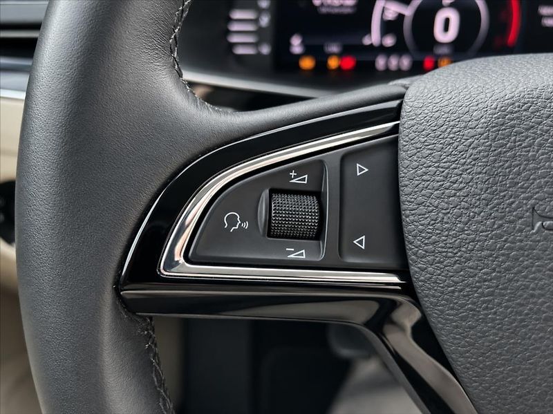 Škoda Superb 2,0 TSi L&K 4x4 DSG 272PS LED - fotka 23 z 26
