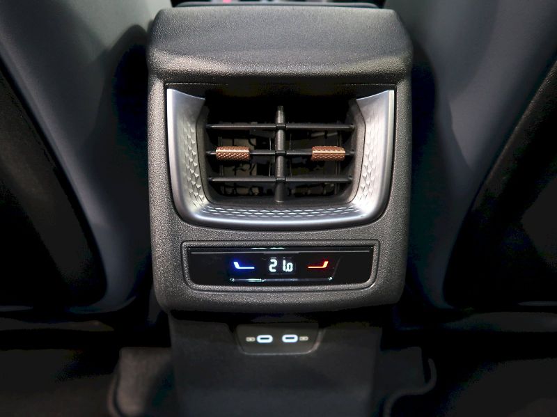 Cupra Terramar (2026) 2.0TSI 150KW 4x4 DSG - fotka 38 z 40