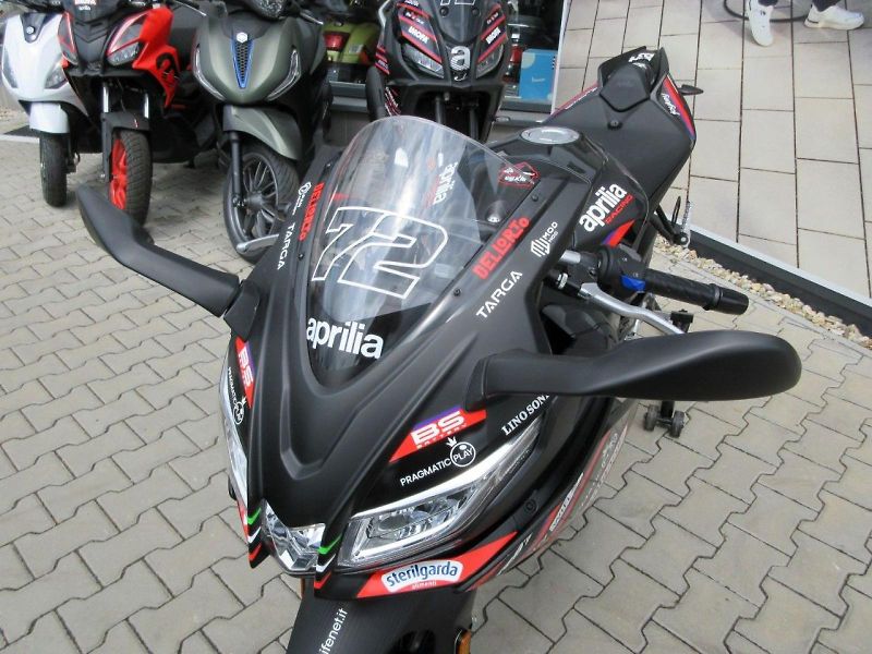 Aprilia (2026) RS 125 GP replica BEZZ - fotka 5 z 11