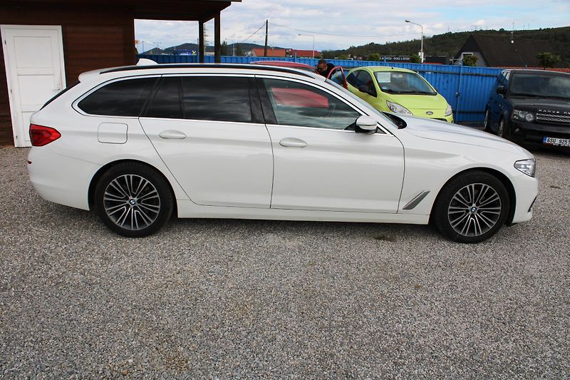 BMW Řada 5 (2019) 520d SPORT X-DRIVE LED KŮŽE - fotka 8 z 18