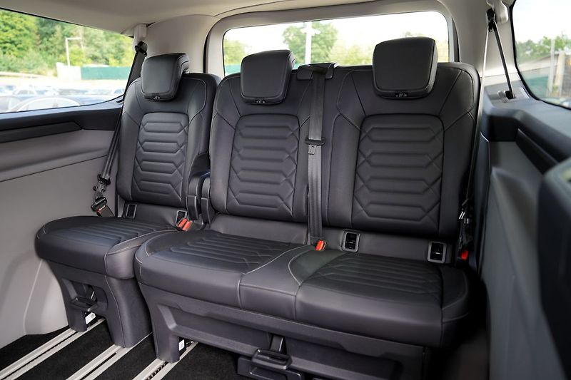 Ford Tourneo Custom 2.0 EcoBlue 4x4 Titanium/Autom - fotka 32 z 48