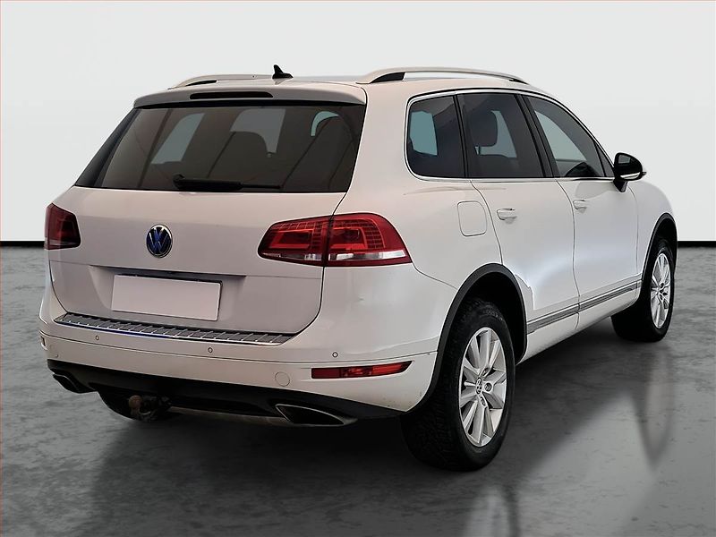Volkswagen Touareg (2012) 3.0 TDI, 4X4, Automat - fotka 5 z 21
