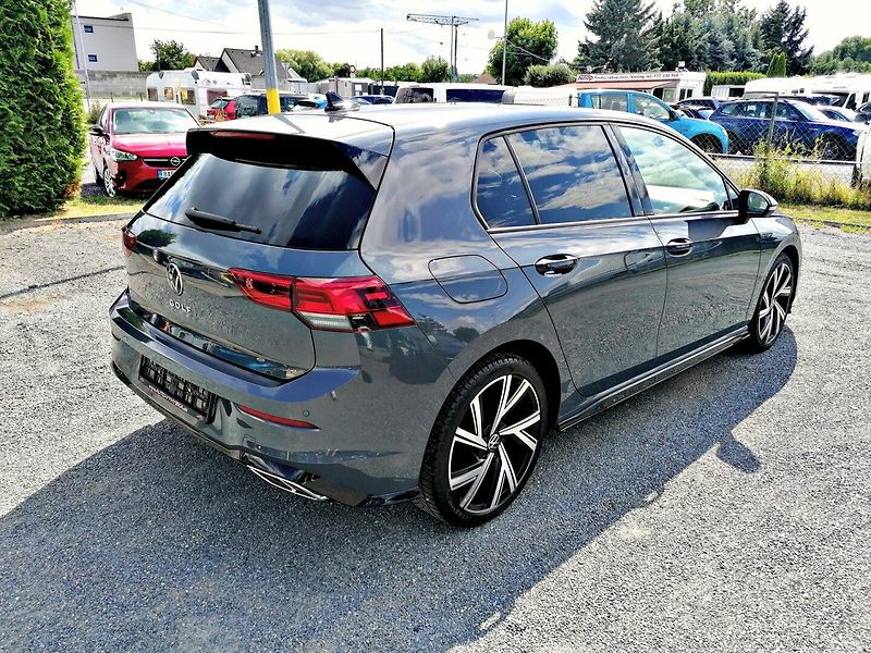 Volkswagen Golf (2022) 1.5 TSi R-LINE IQ-Drive - fotka 4 z 29