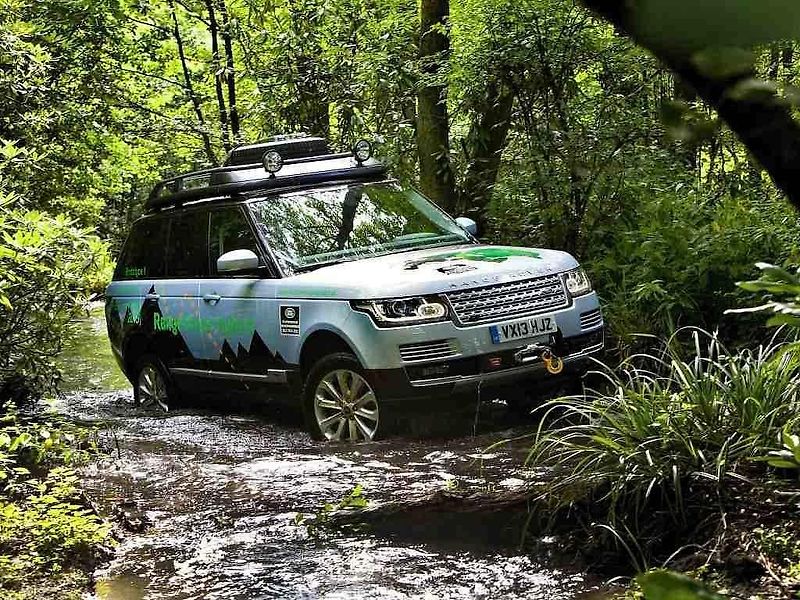 Range Rover Hybrid.