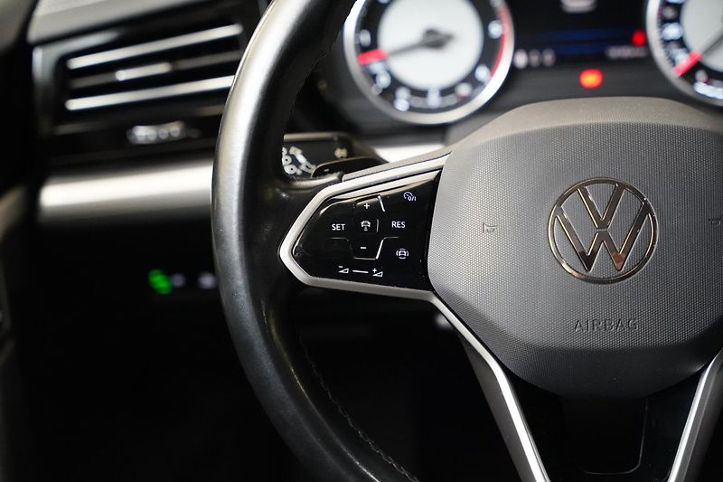 Volkswagen Touareg - fotka 15 z 27