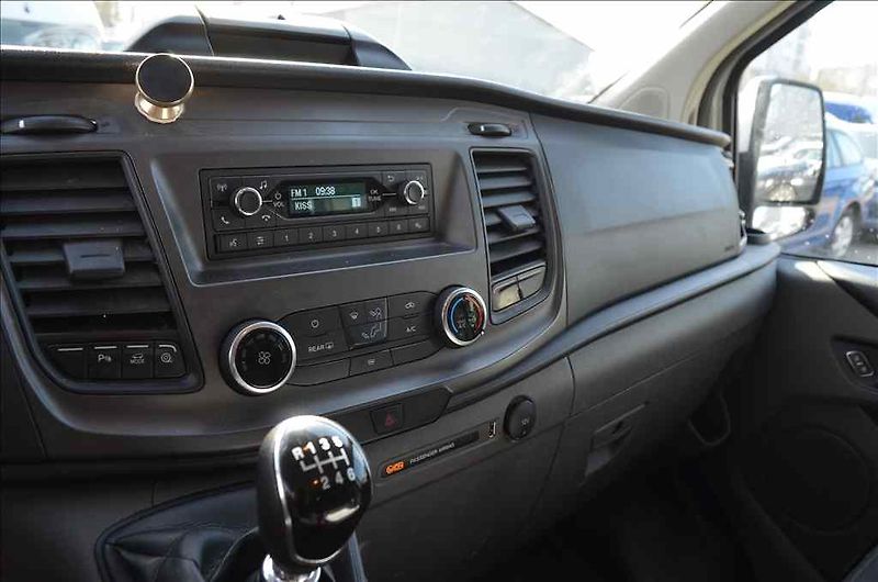 Ford Transit (2022) CUSTOM 2,0 D - fotka 16 z 21