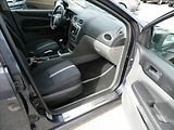 Ford Focus 1,6 16V 74kW 2xkola,závěs,serv - náhled 19