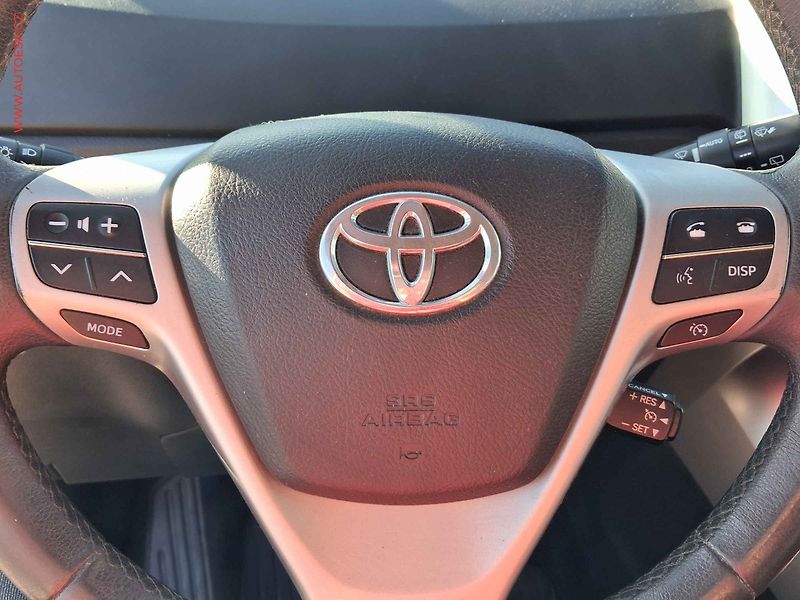 Toyota Verso (2011) 2.0, 2.maj,ČR, Navi - fotka 17 z 20