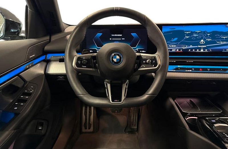 BMW i5 xDrive40 M Sport Kamera Tažné - fotka 9 z 18