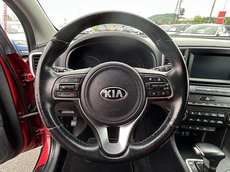 Kia Sportage (2017) 1.6 GDI, servis.kniha, AT - fotka 12 z 18