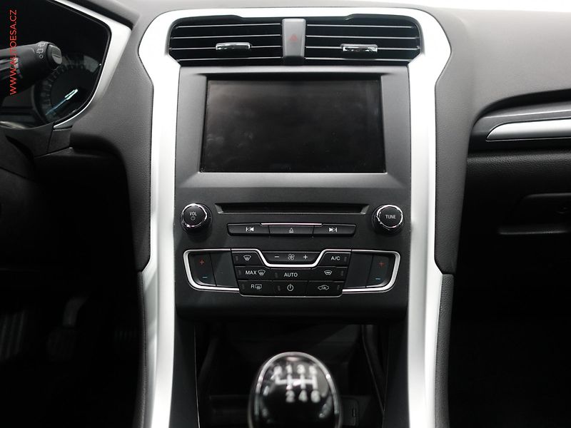 Ford Mondeo (2016) 1.5 EB, ČR, AC, tempo, park - fotka 13 z 24