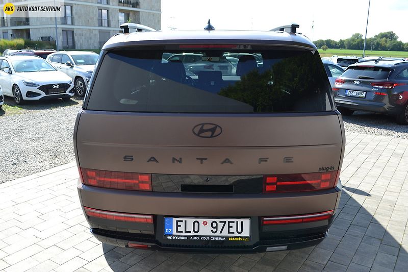 Hyundai Santa Fe 1.6T-GDI PHEV 4WD CALLIGRAPHY - fotka 4 z 73