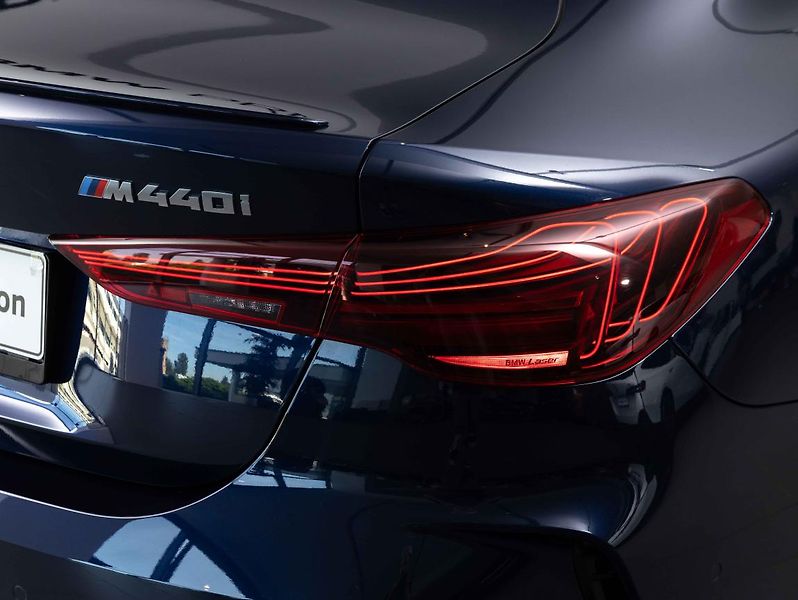 BMW Řada 4 M440i xDrive Coupe - fotka 10 z 23