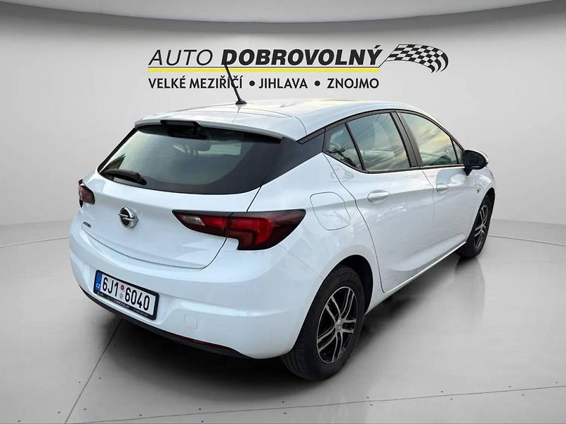 Opel Astra Edition HB 1.4i MT6 (74kW/100k - fotka 7 z 24