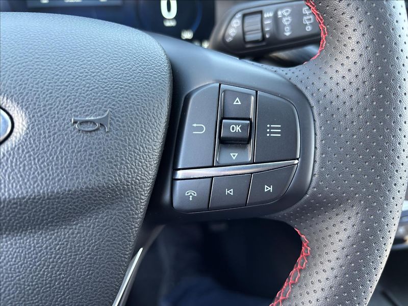 Ford Kuga 1,5 EcoBoost  111kW ST-Line X - fotka 35 z 49