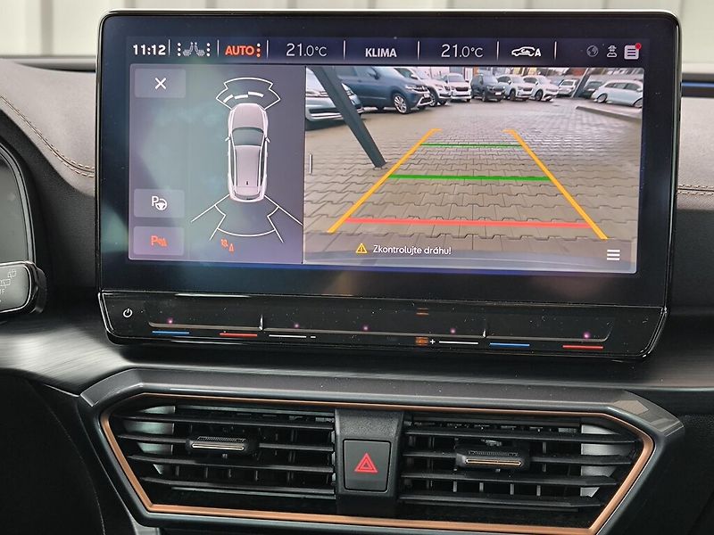 Cupra Formentor DSG 4WD 2,0 TSi / 140 kW - fotka 13 z 23
