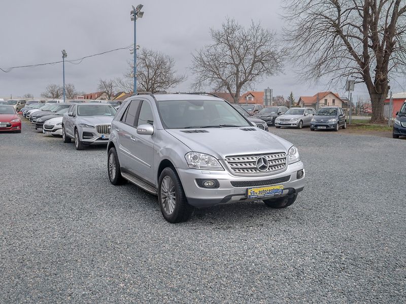 Mercedes-Benz Třídy M (2006) 350D 165KW 4Matic – KŮŽE - fotka 3 z 40