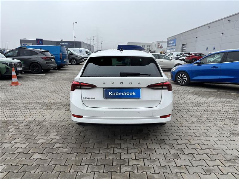 Škoda Octavia 1,5 TSI 110kW Ambition - fotka 4 z 32