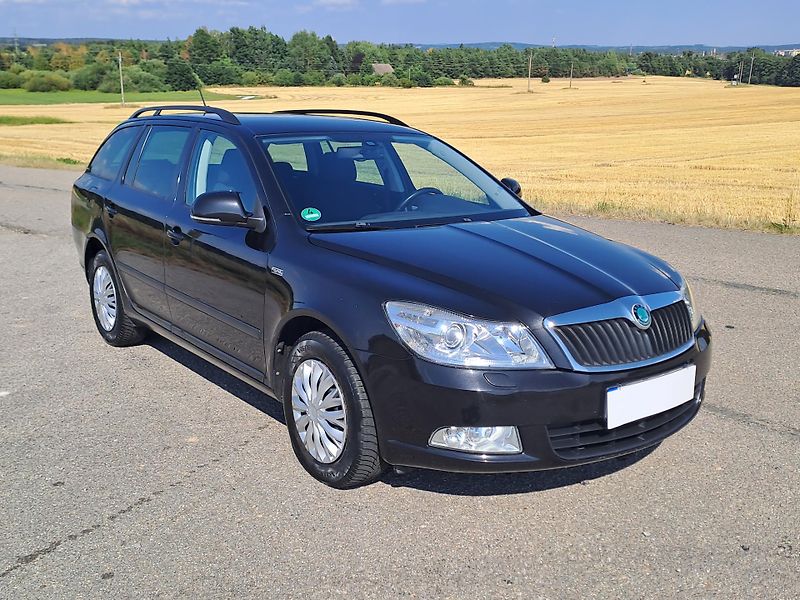 Škoda Octavia (2011) 1.6 TDi, PĚKNÝ STAV - fotka 3 z 30