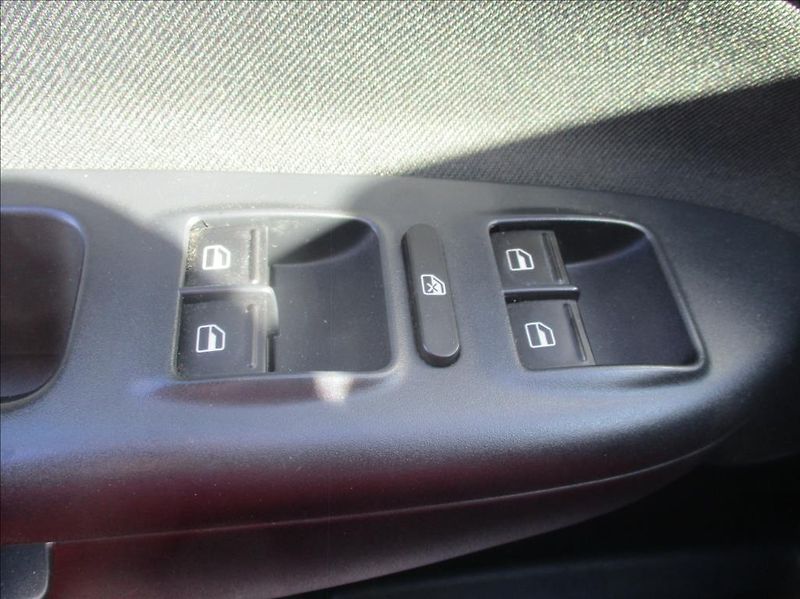 Škoda Octavia 1,4 TSi, Navi,aut.klima,servis - fotka 27 z 45