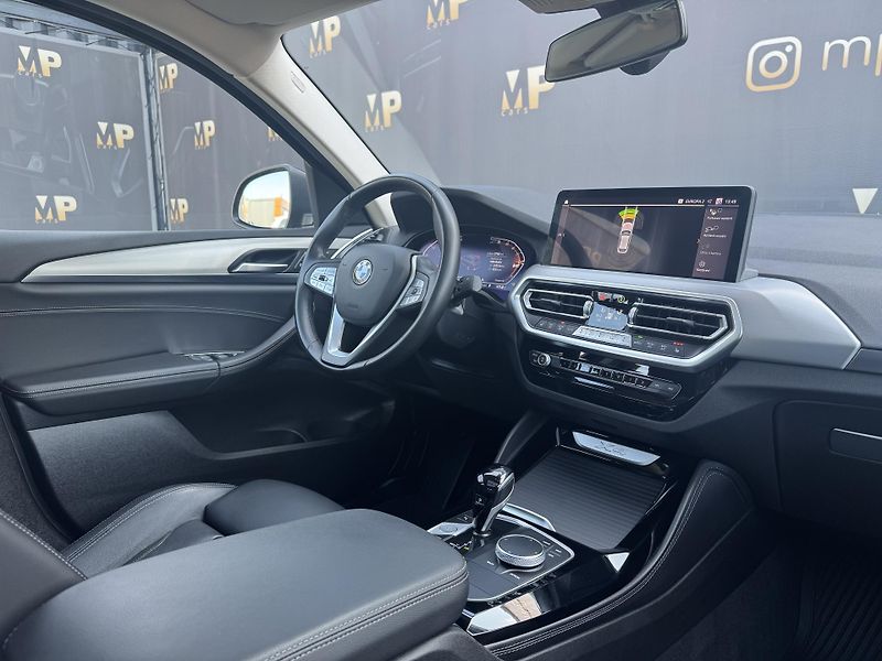 BMW X4 (2023) 2.0 xDrive20d, PANO, DPH, WIFI - fotka 14 z 44