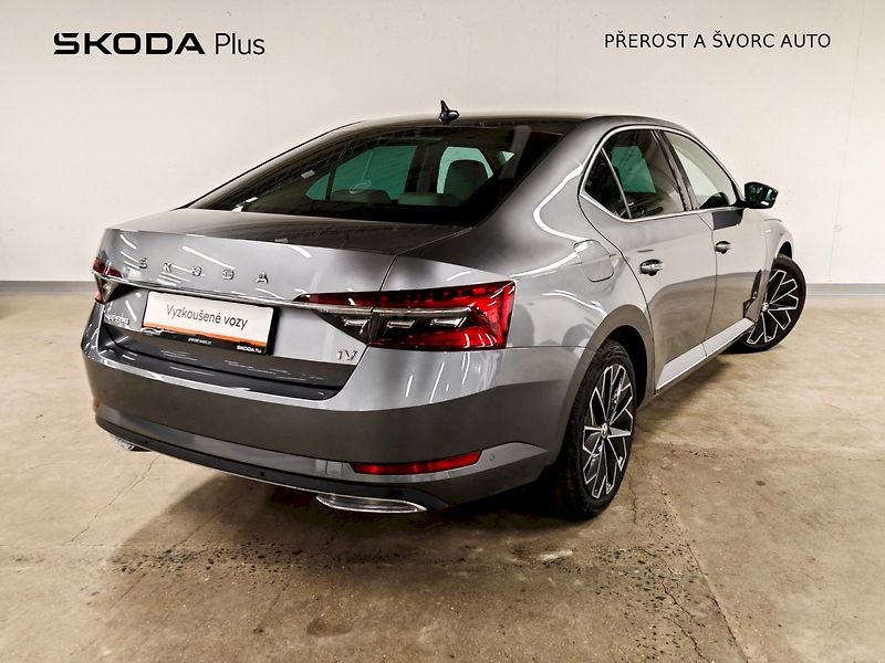 Škoda Superb (2024) iV 1.4 TSI 160 kW DSG L&K - fotka 2 z 29