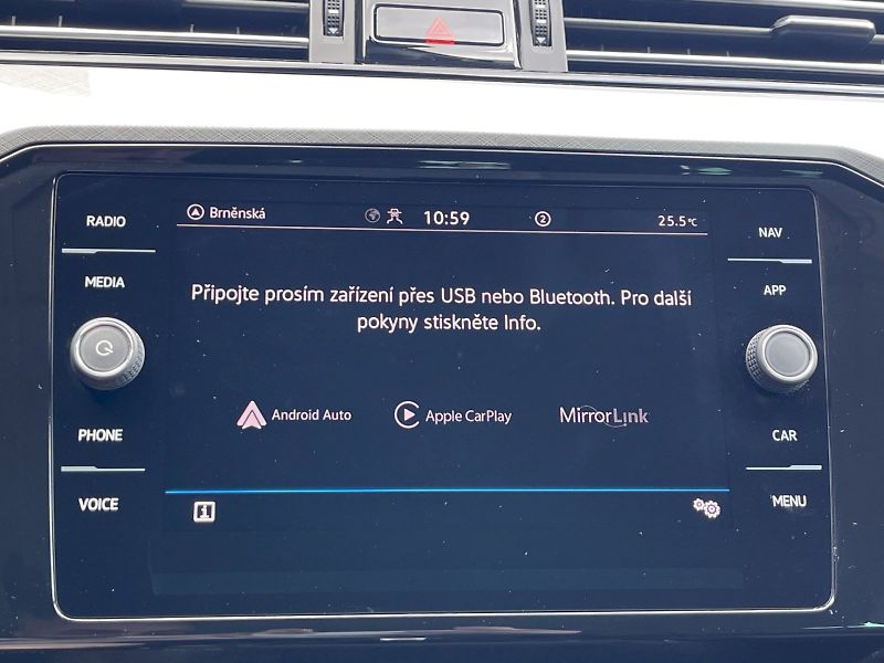 Volkswagen Passat (2021) 1.5 TSI 110 kW DSG Business - fotka 17 z 34