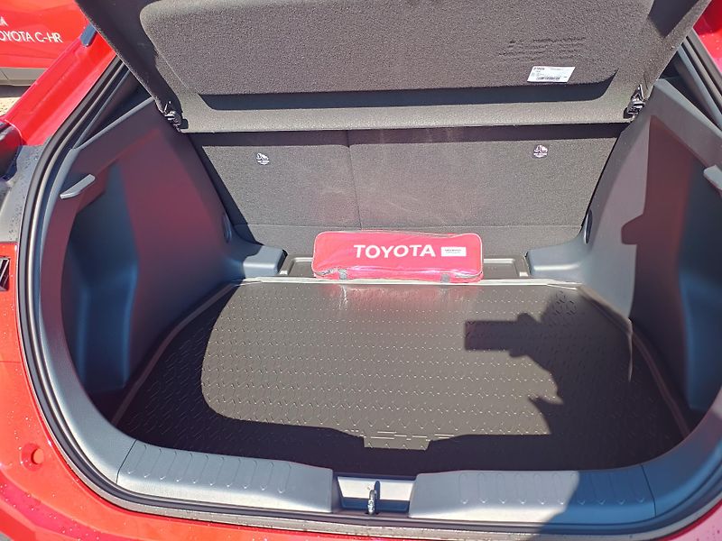 Toyota C-HR (2026) 1.8 FHEV COMFORT  - 0% úrok - fotka 5 z 12