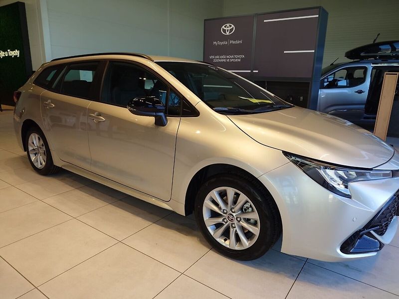 Toyota Corolla Touring Sports 1.8 Comfort Tec - fotka 9 z 10