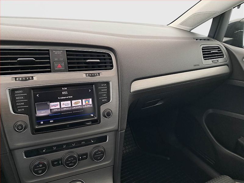 Volkswagen Golf (2017) 1.6 TDI, Serv.kniha, Xenony - fotka 13 z 19