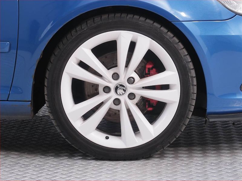 Škoda Octavia (2011) RS 2.0 TSI, Xenony, Tempomat - fotka 15 z 20