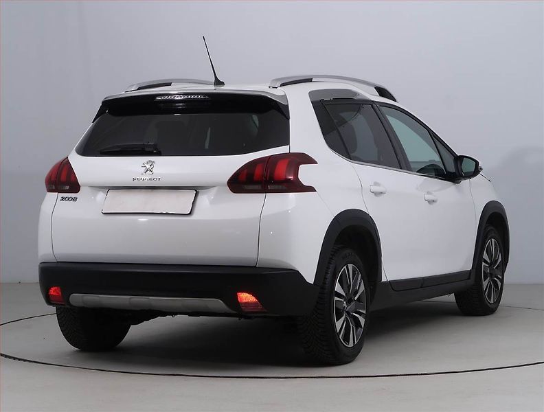 Peugeot 2008 (2018) 1.2 PureTech, Automat - fotka 5 z 18