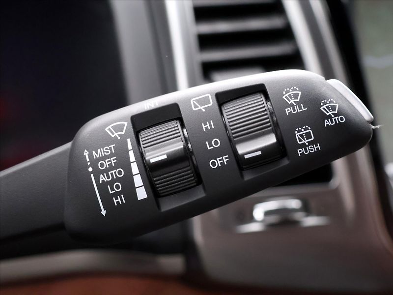 SsangYong Rexton 2,2 e-XDI 133kW Aut. Premium - fotka 23 z 41