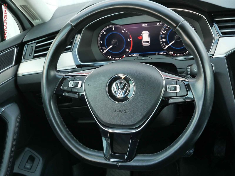 Volkswagen Passat (2018) 2.0TDi 4x4, 1.maj,ČR, DSG - fotka 13 z 23
