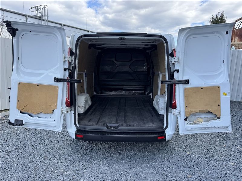 Ford Transit Custom 2,0 TDCi L1H1 DPH 1.maj ČR - fotka 13 z 50
