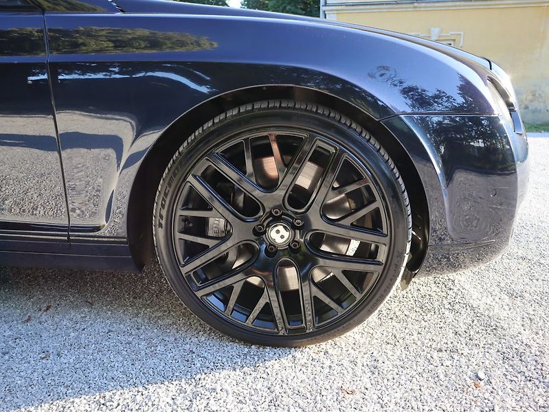 Bentley Continental GT (2004) - fotka 36 z 42