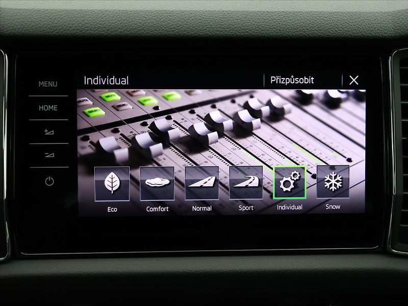 Škoda Kodiaq 2.0 TDI 140kW 4x4 DSG CZ L&K - fotka 28 z 39