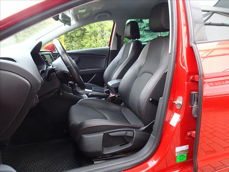 Seat Leon 2,0 TDi, FR, Dsg, ČR - fotka 12 z 49
