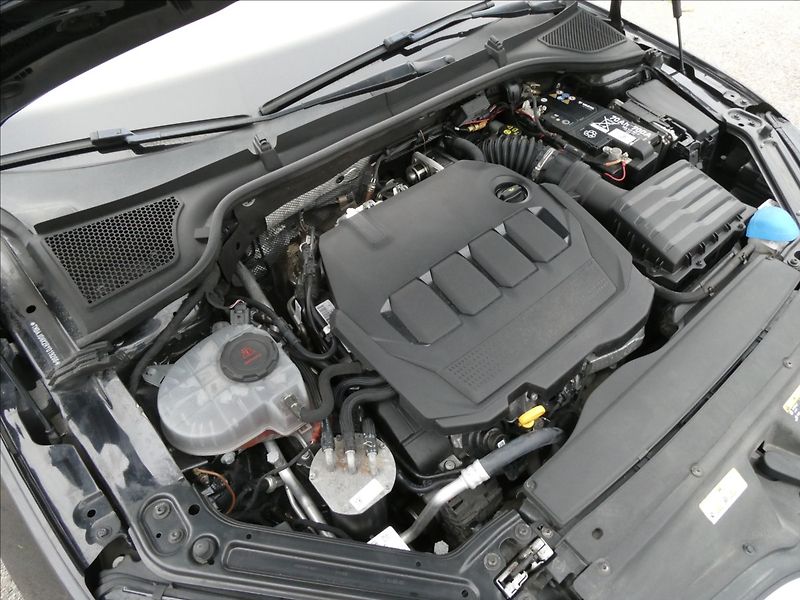 Škoda Octavia 2,0 TDi 110kW serviska,ČR,DPH - fotka 42 z 46