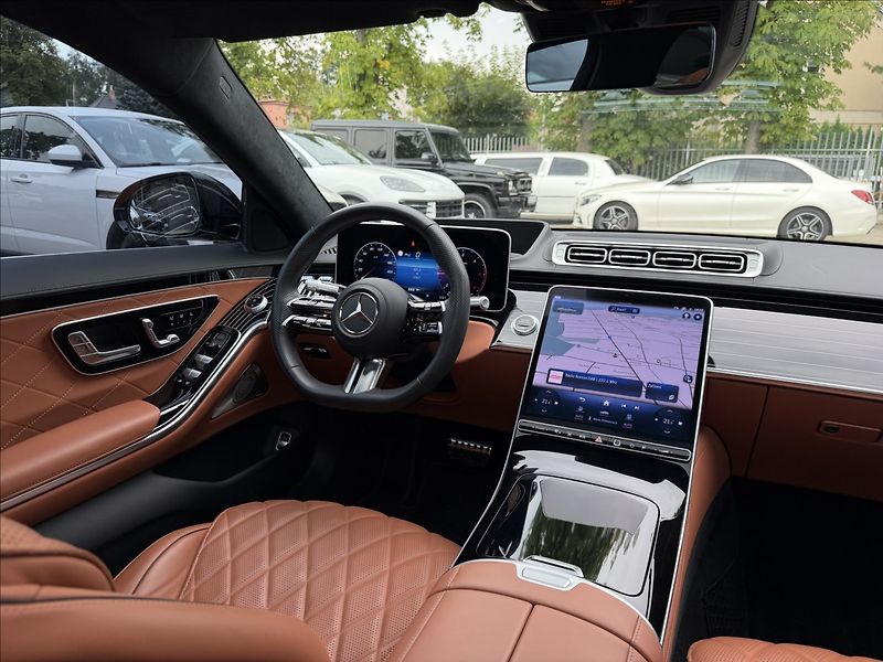 Mercedes-Benz Třídy S 400d AMG 4Matic - fotka 12 z 36