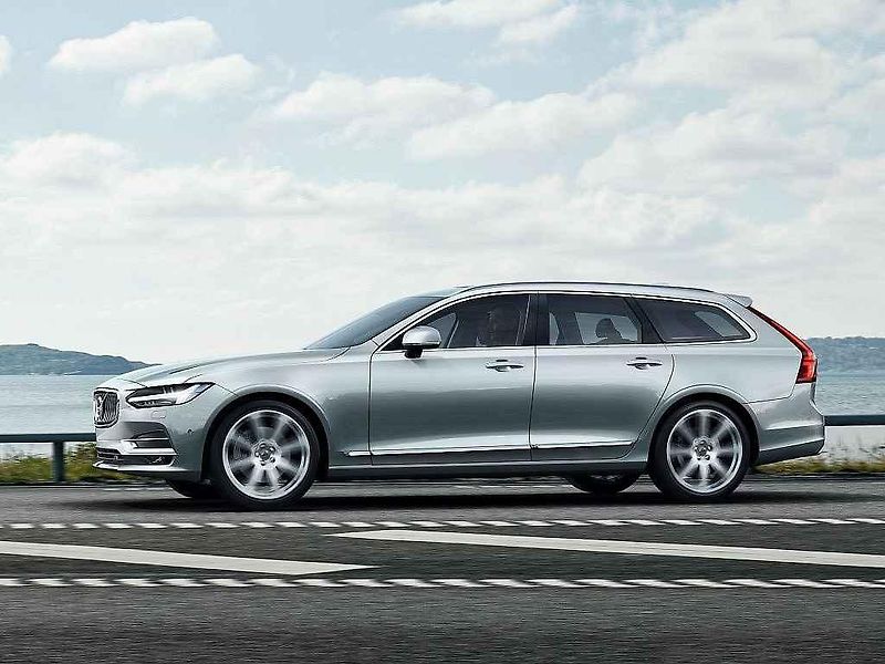 Volvo V90.