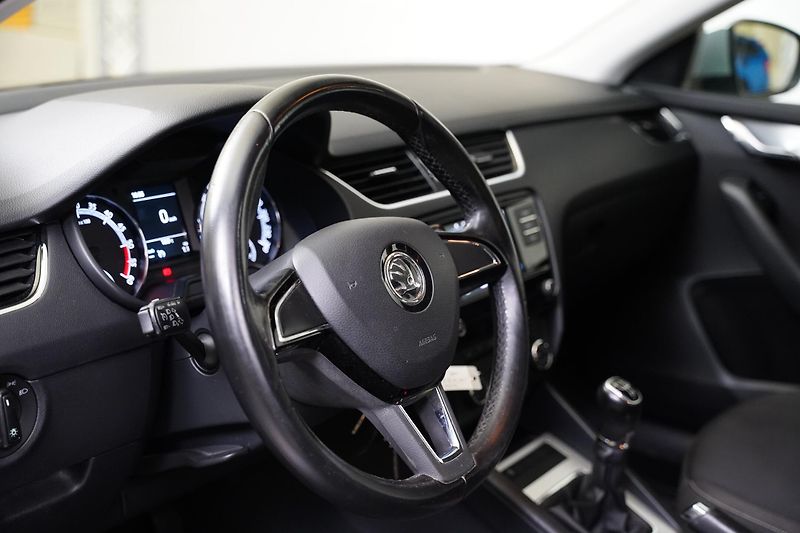 Škoda Octavia - fotka 14 z 24