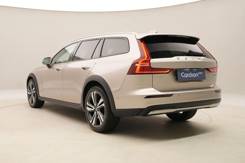 Volvo V60 CC B5 AWD BRIGHT PLUS AUT  - fotka 10 z 58
