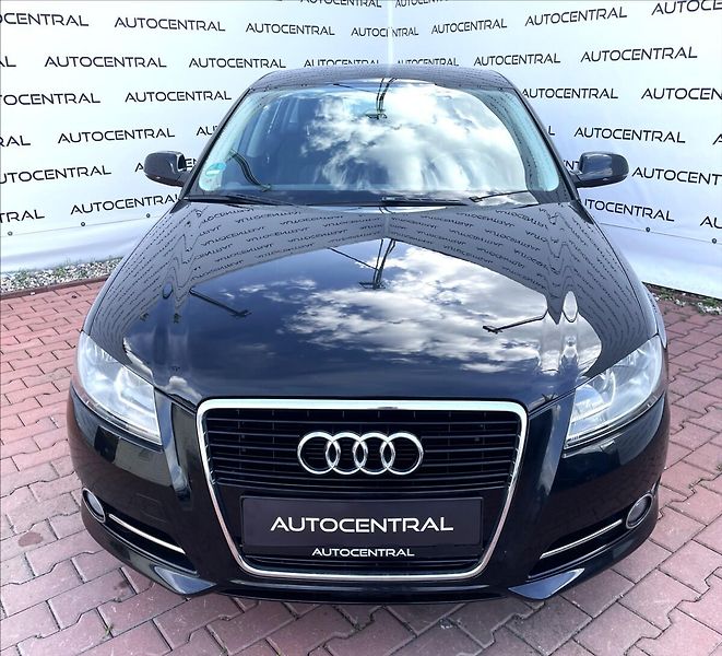 Audi A3 1,2 TFSI Sportback 77kw servis - fotka 2 z 23