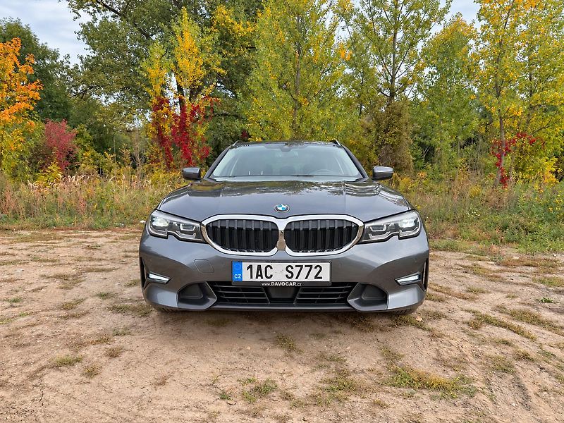 BMW Řada 3 (2021) - fotka 4 z 10