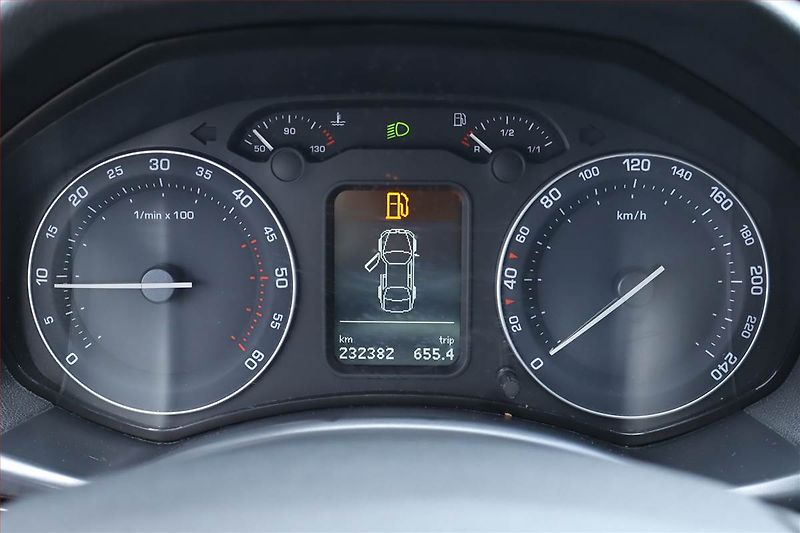 Škoda Octavia (2008) Laurin&Klement 2.0 TDI - fotka 11 z 24