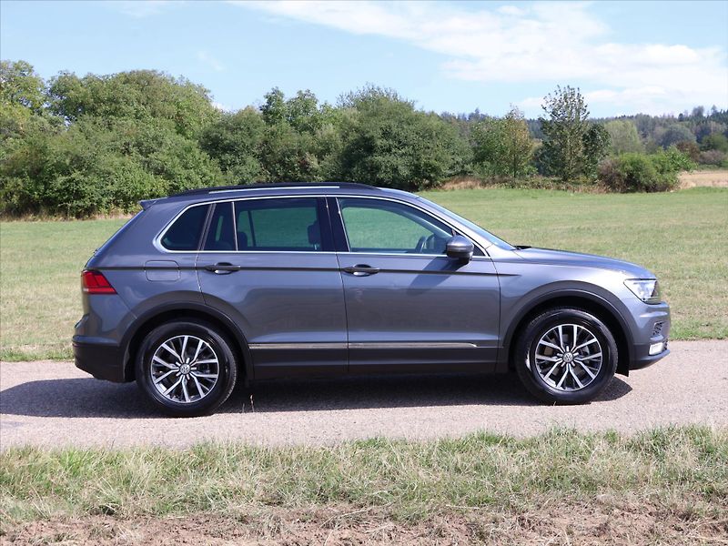 Volkswagen Tiguan 1,4 TSI 110kW DSG LED 1.Maj. - fotka 8 z 27